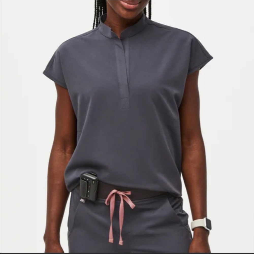 Figs Rafaela Oversized Scrub Top - Charcoal S